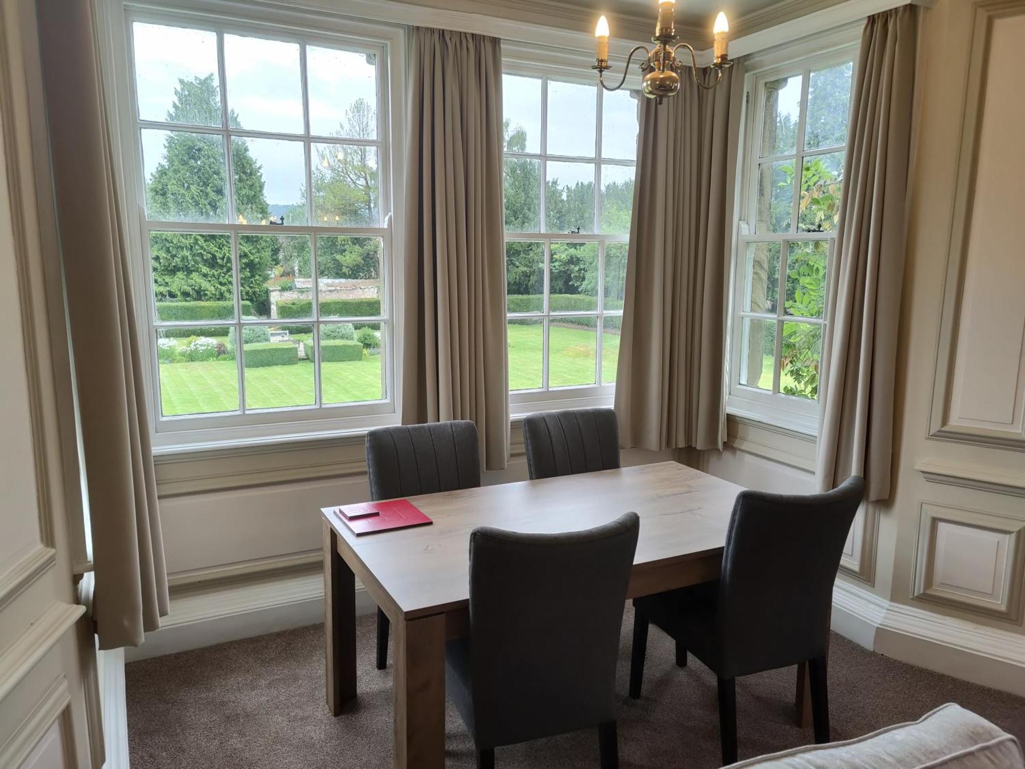 Sutton Hall Resort Thirsk Kamer foto