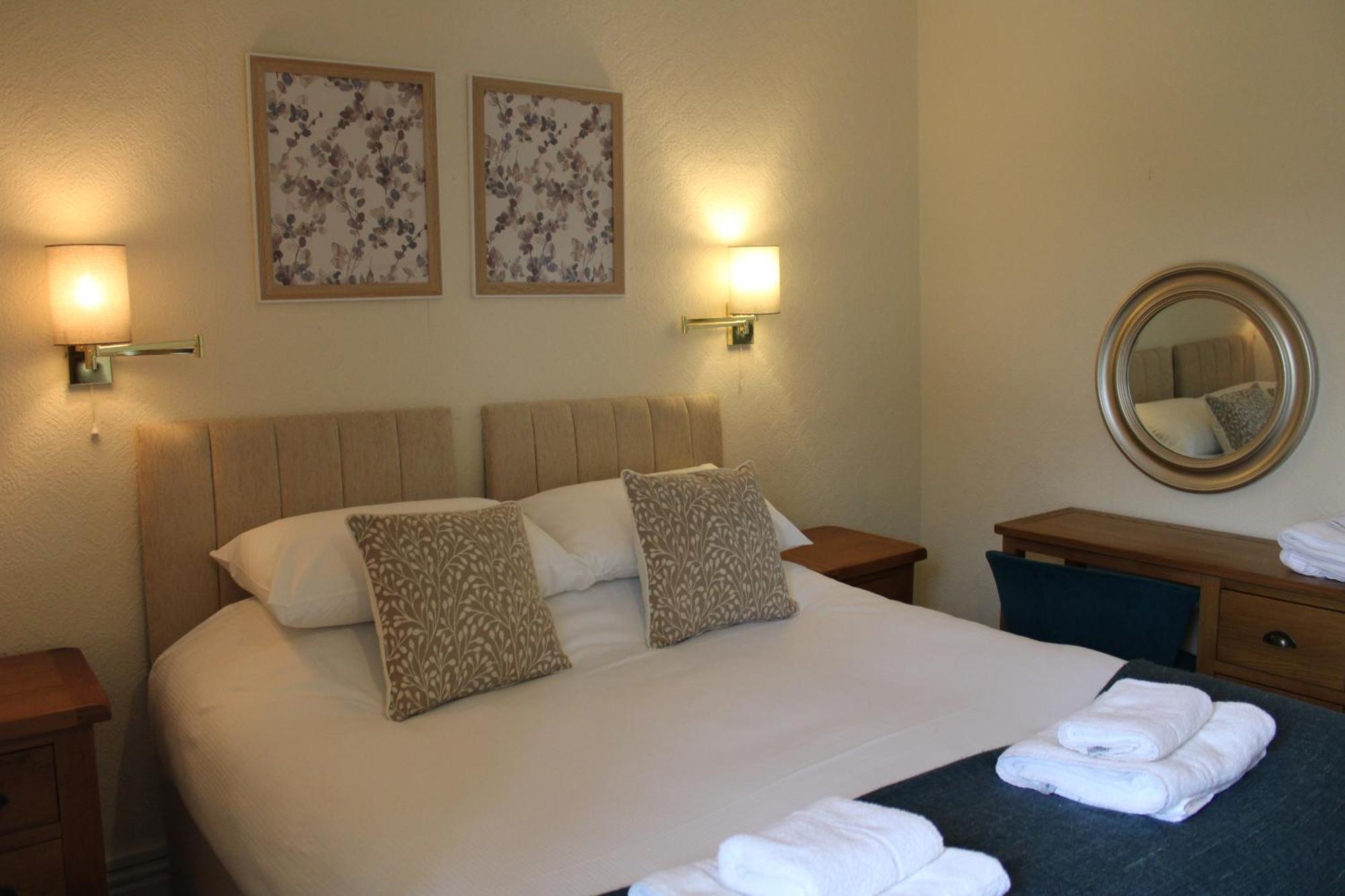 Sutton Hall Resort Thirsk Kamer foto
